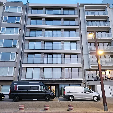 Apartment Heist *